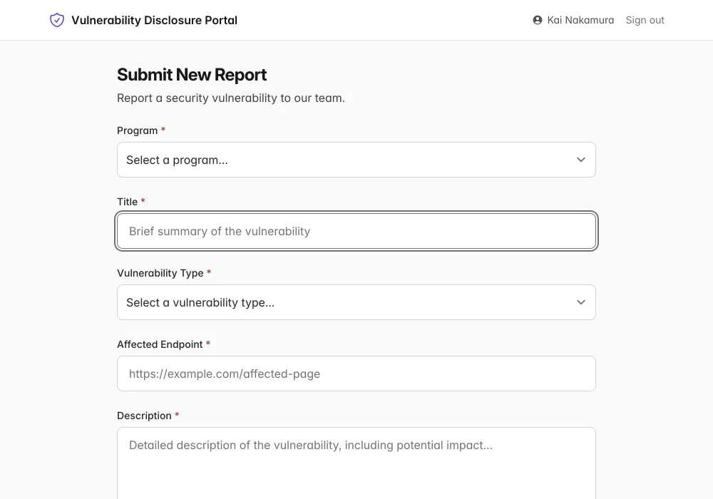 Formular für Schwachstellenberichte auf einem gebrandeten Forscherportal mit Feldern für Titel, Schweregrad und Proof of Concept